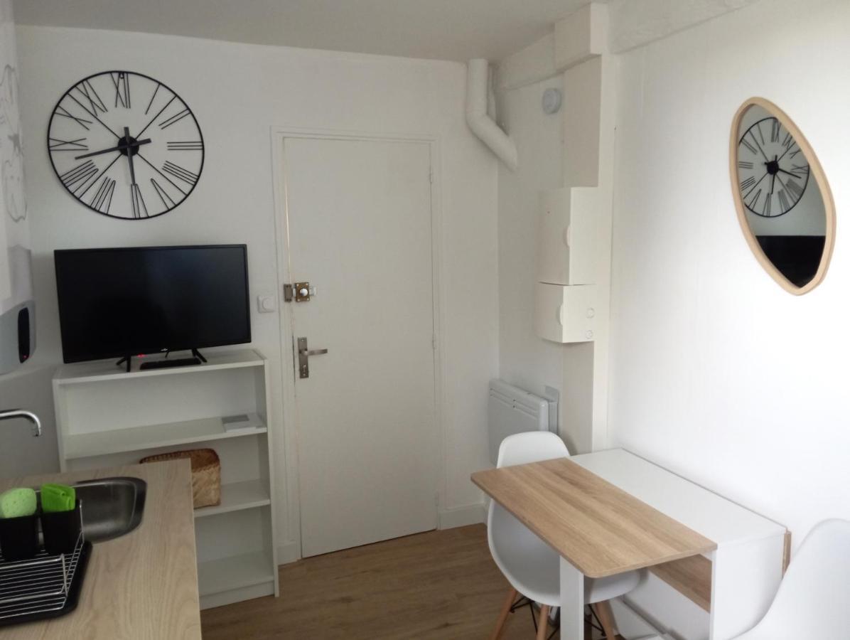 Appartement Cosy Plein Centre Conches-en-Ouche Bagian luar foto